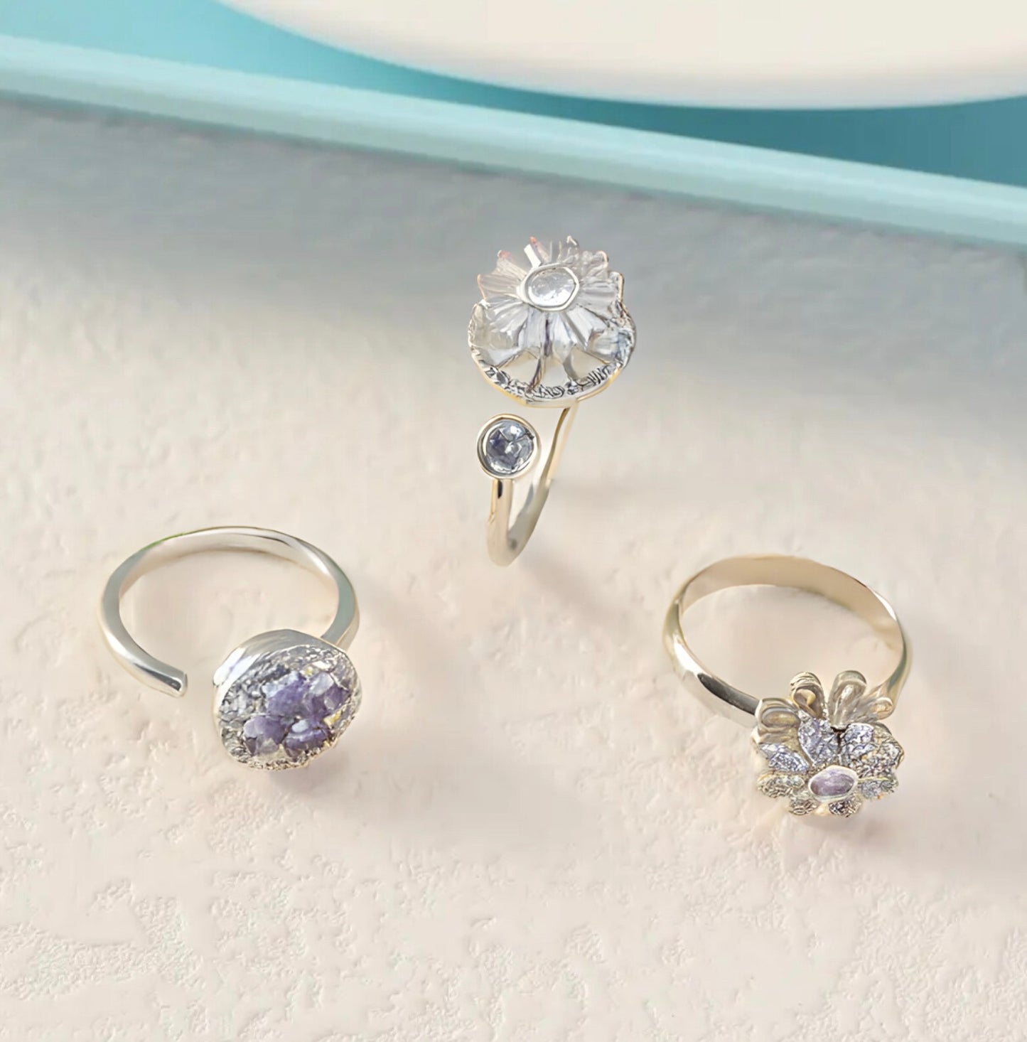 Set of 3 anti-stress rings with flower design