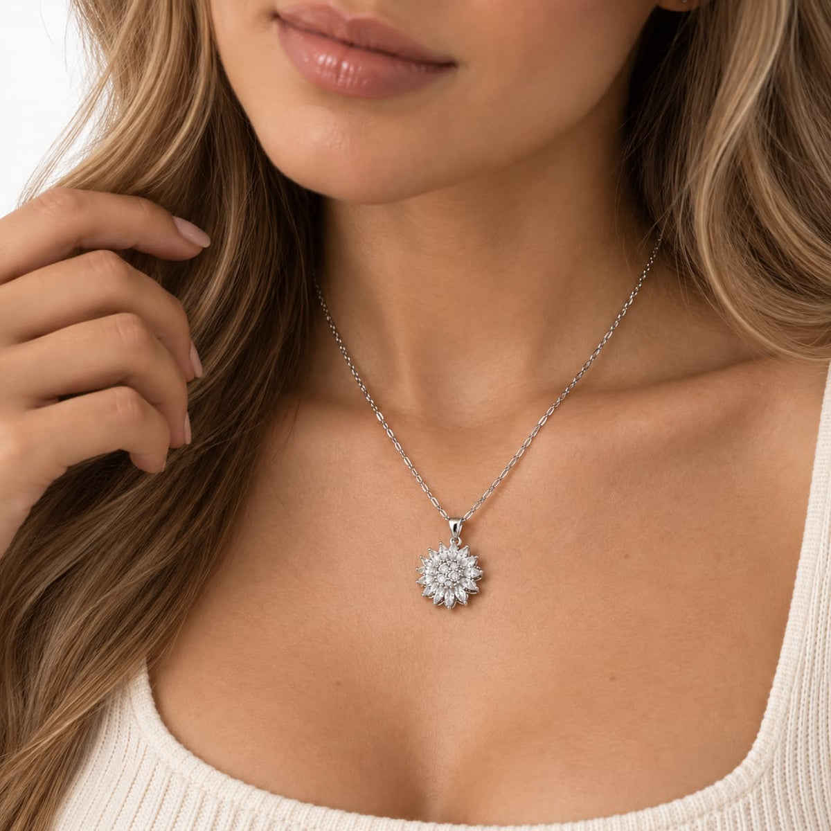 Floral magic necklace